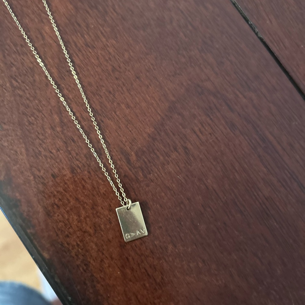 Gold Pendant Necklace